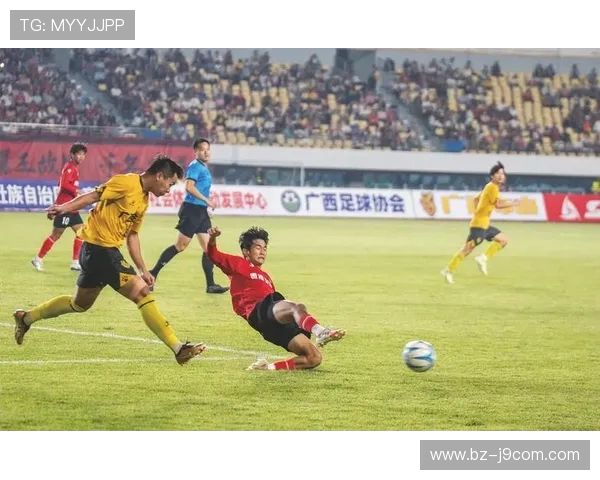 围绕足球比赛冠军最终归属展开深度解析主题探讨全景视角呈现精彩对决 围绕足球比赛冠军最终归属展开深度解析主题探讨全景视角呈现精彩对决