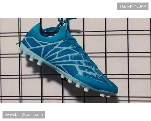 足球鞋与手表的完美搭配高清壁纸大全尽显运动时尚魅力